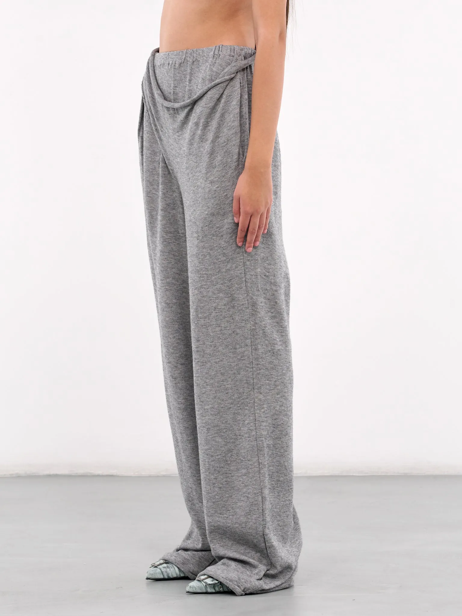 Asymmetric Strap Sweatpants (2204080211-GREY)