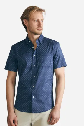 Faherty Movement Short-Sleeve Shirt in Navy Dusk Diamond Print