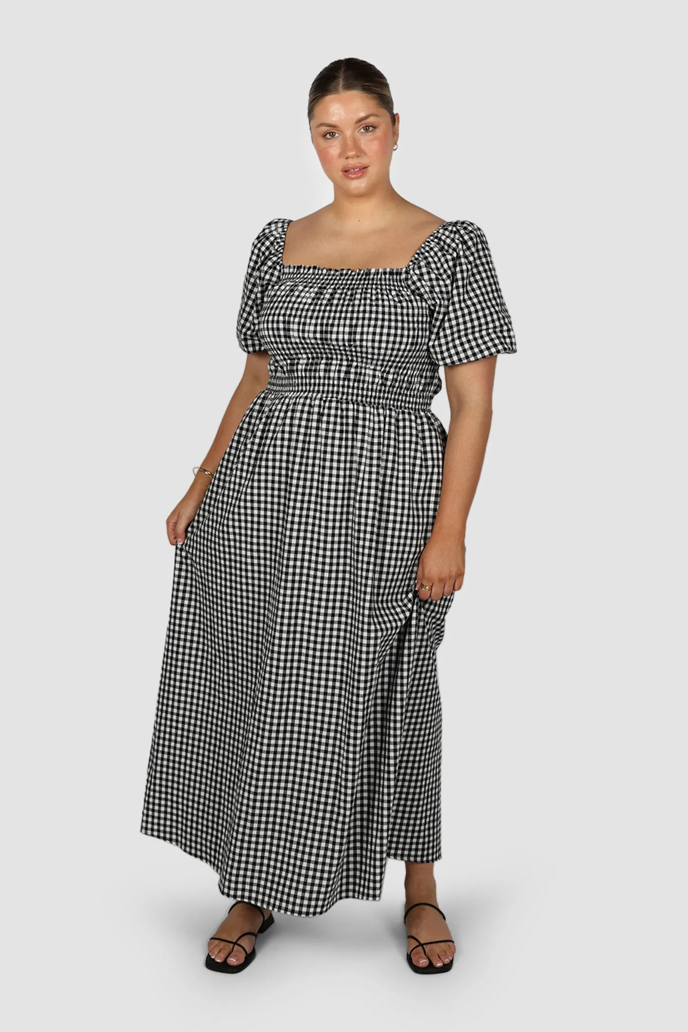 ISMAE MAXI DRESS B&W GINGHAM