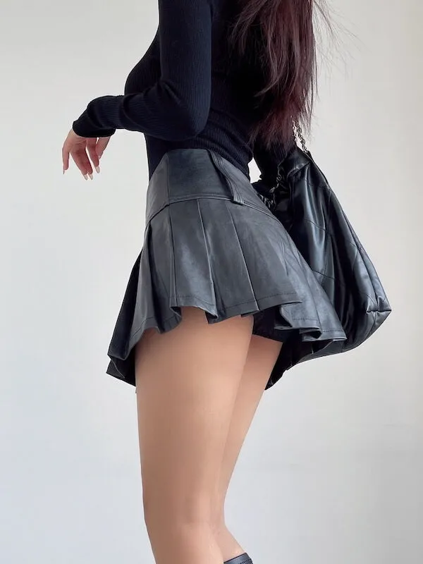 Spicy vintage leather skirt