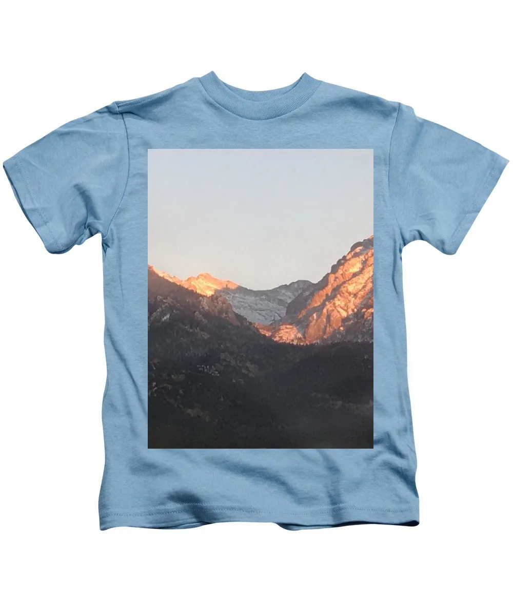 Winter Magic Hour Crestone - Kids T-Shirt