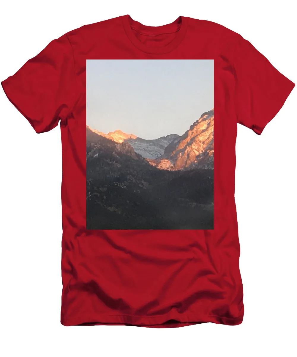 Winter Magic Hour Crestone - T-Shirt